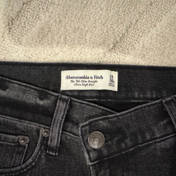 Abercrombie & Fitch The 90s Slim Straight Ultra High Rise - Short - Picture 3 of 11